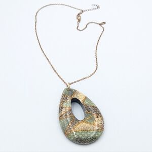 Green snakeskin animal print and gold tone rope detail large pendant necklace
